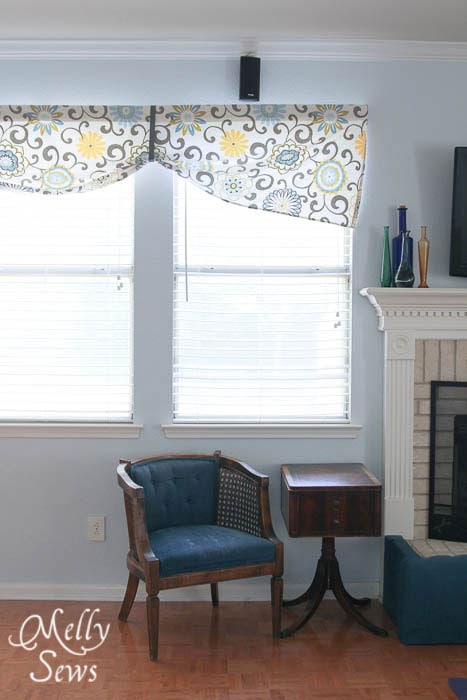 Simple Valance by Melly Sews