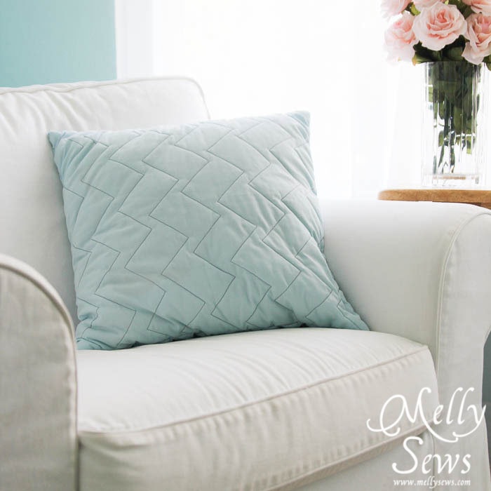 Irregular zig-zag quilted pillow Tutorial by Melly Sews