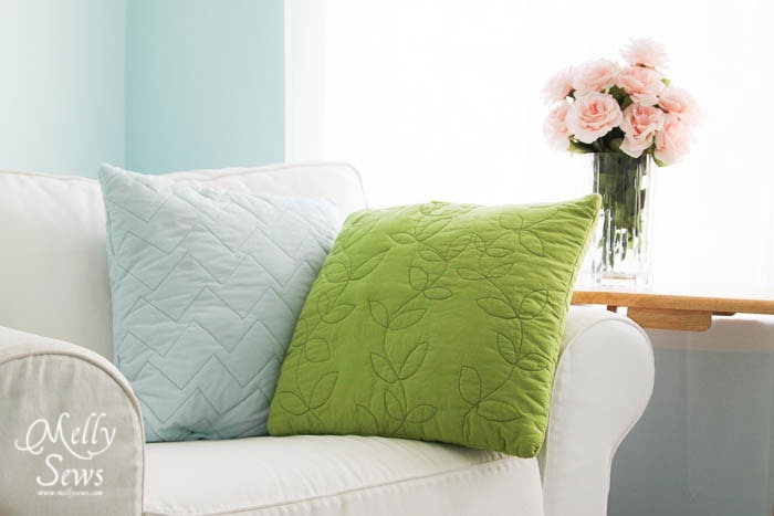 Modern and easy quilted pillows by Melly Sews