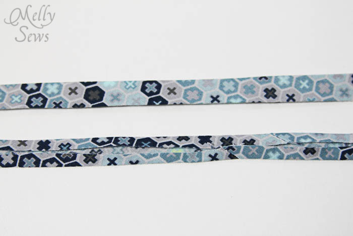 Front and back view of single fold bias tape - How to Make Continuous Bias Tape - Melly Sews