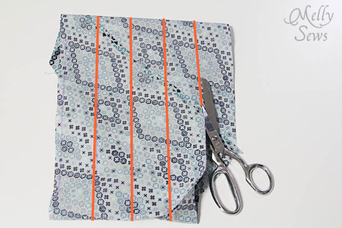 Cutting Bias tape - How to Make Continuous Bias Tape - Melly Sews