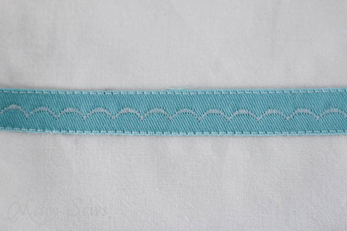 Decorative stitching on Marker inspired zip pouch - Melly Sews