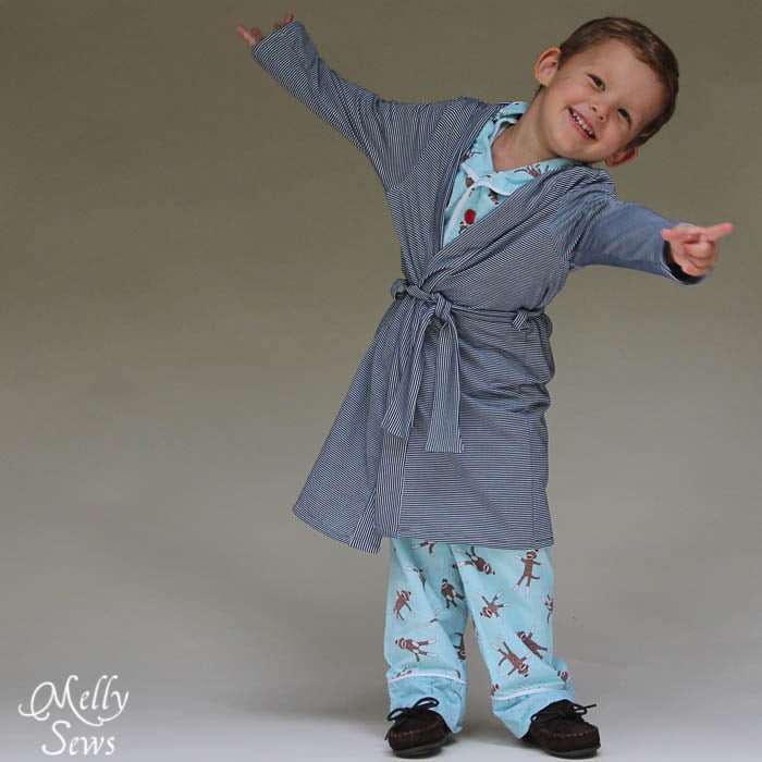 So cute - Sleepy Robe - Free Pattern and Tutorial for Children's Robe Sizes 18m-8 - Melly Sews#sewing #kids #tutorial #diy