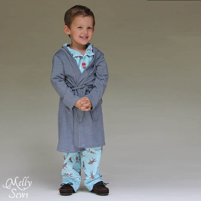 This is just precious - Sleepy Robe - Free Pattern and Tutorial for Children's Robe Sizes 18m-8 - Melly Sews#sewing #kids #tutorial #diy