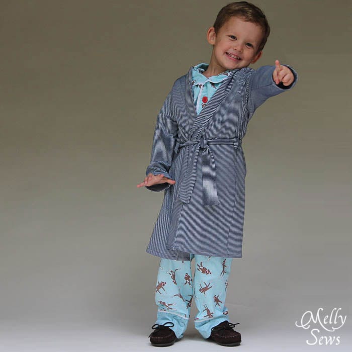 You know you want it - Sleepy Robe - Free Pattern and Tutorial for Children's Robe Sizes 18m-8 - Melly Sews#sewing #kids #tutorial #diy