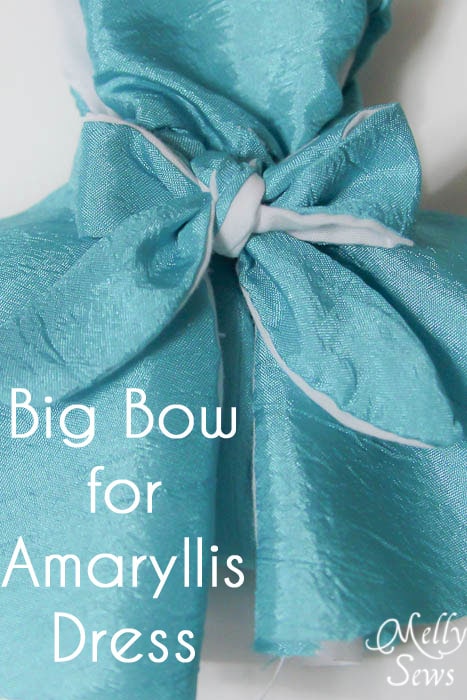 Make a sash into a bigger bow - use for the Amaryllis Dress - Melly Sews
