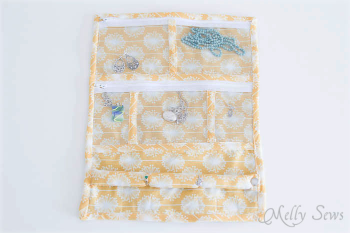 Separate pockets in Jewelry Travel Bag - Melly Sews