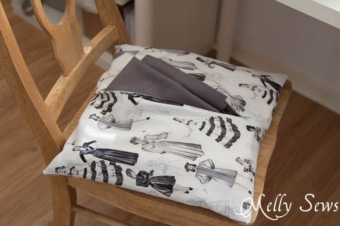 A chair cushion conceals fabric scraps - MellySews.com