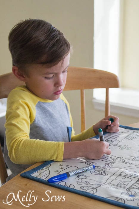 Fun for kids and practical too! How to Make Re-usable Dry Erase Placemats for Kids - MellySews.com