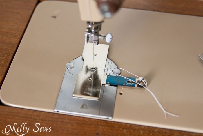 Plate to cover feed dogs - How to Sew Buttonholes - http://mellysews.com