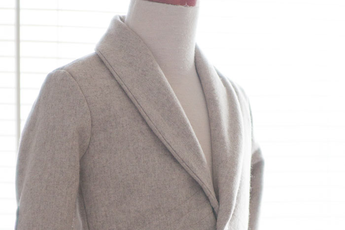 Shawl Collar Close Up - How to Sew a Shawl Collar - http://mellysews.com