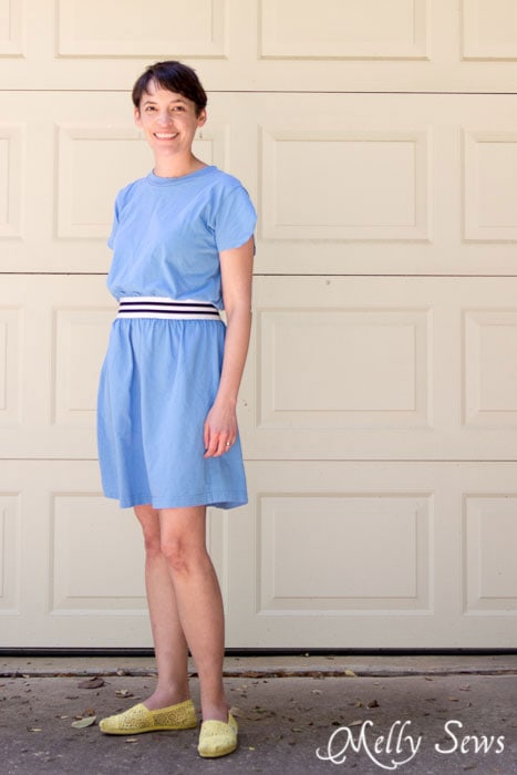 Simple sew - easy t-shirt dress by http://mellysews.com