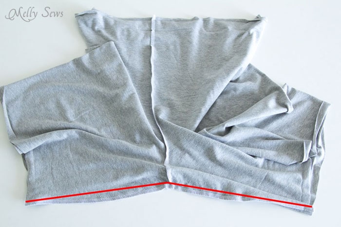 Sew inseams - How to draft mens shorts pattern - http://mellysews.com