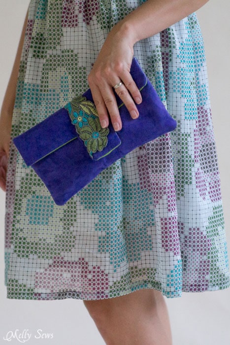 So cute - must make! Suede Clutch Tutorial with free pattern - Melly Sews