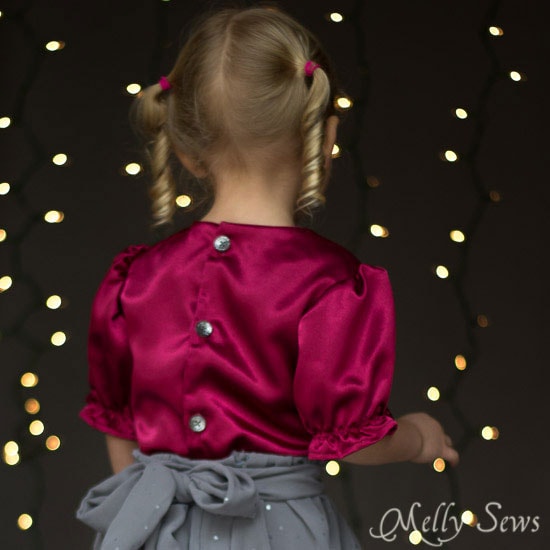 Back view - Sew a Christmas dress - with a free pattern - Melly Sews