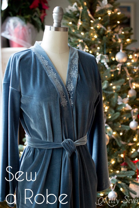 Sew a robe - This sumptuous robe can be made in any size from rectangles! Get the full tutorial at Melly Sews