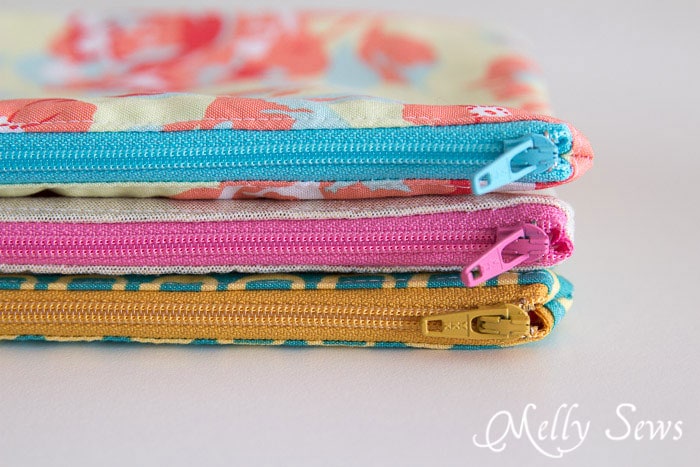 Great to sew for craft fairs - How to Sew a Zipper Pouch - 15 minute sewing project - Melly Sews