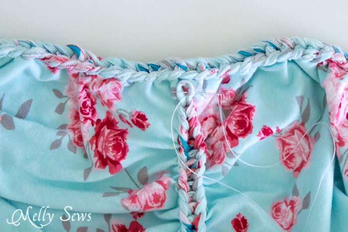 Small amount of hand sewing - I can handle this! This beautiful knit fabric is almost a no sew blanket project! So pretty, and looks much easier than the final result would have you guess - Melly Sews