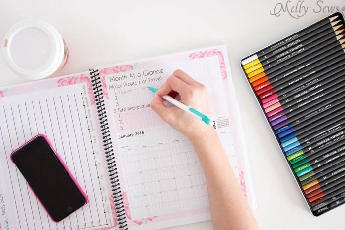 Monthly Overview - Get your blog or business on track for the year with a customized planner. Get the DIY and free printables here - Melly Sews