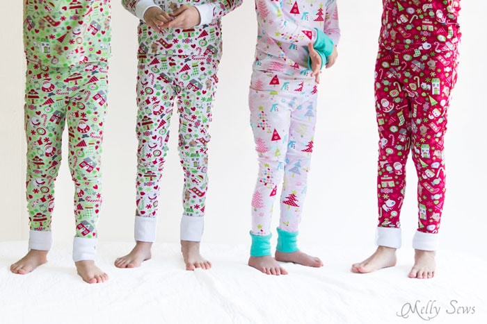 Kids in pajamas - DIY Sew knit kids Christmas pajamas - with FREE pattern! - Melly Sews