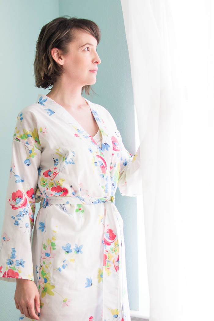 Morning light - Sew a Robe from a Vintage Sheet - such a pretty project and dIY sewing tutorial - Melly Sews