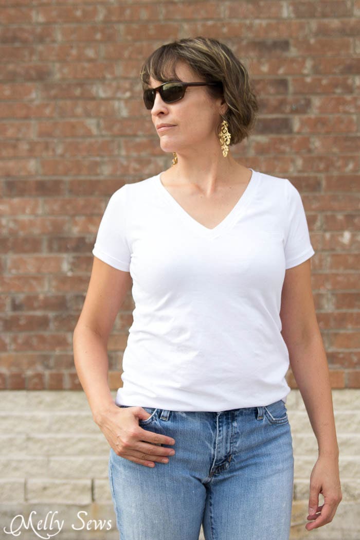 Jeans and a White T Shirt - Iconic Look - Sew a V-neck Women's T-shirt - Use this free pattern and tutorial from Melly Sews