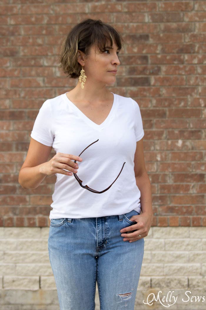 Classic White Tshirt and Jeans - Sew a V-neck Women's T-shirt - Use this free pattern and tutorial from Melly Sews