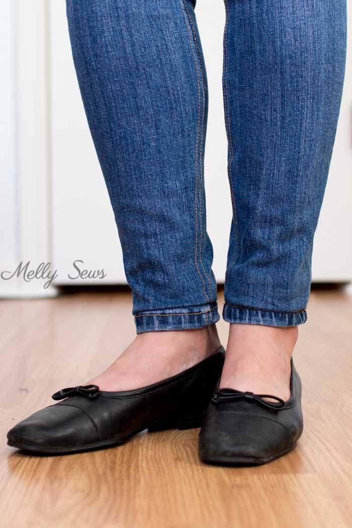 Hemmed Skinny Jeans - How to Hem Jeans - Use this method to keep the original hem and the wear and distress on it - Melly Sews
