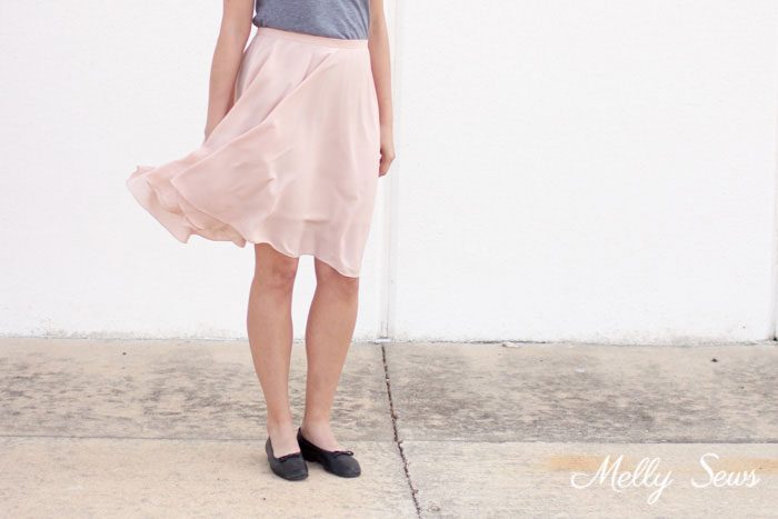 So pretty! - How to Sew a Circle Skirt - DIY Circle Skirt with a Waistband - Melly Sews