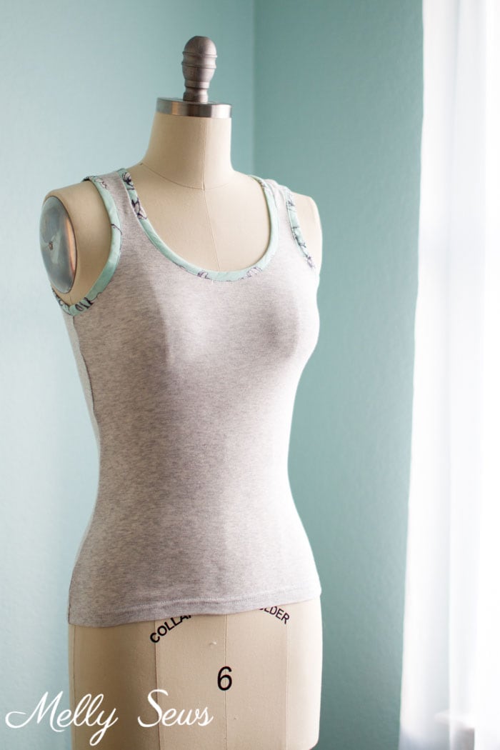 Sew a Tank Top - Tutorial and free pattern for a tank top or singlet - Melly Sews 
