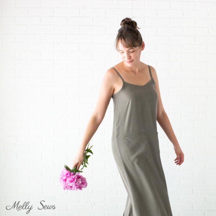 Casual sundress - Sew a simple maxi dress - perfect for summer - DIY tutorial by Melly Sews