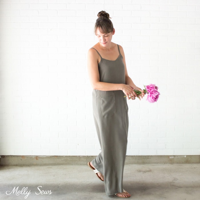 Olive sundress - Sew a simple maxi dress - perfect for summer - DIY tutorial by Melly Sews