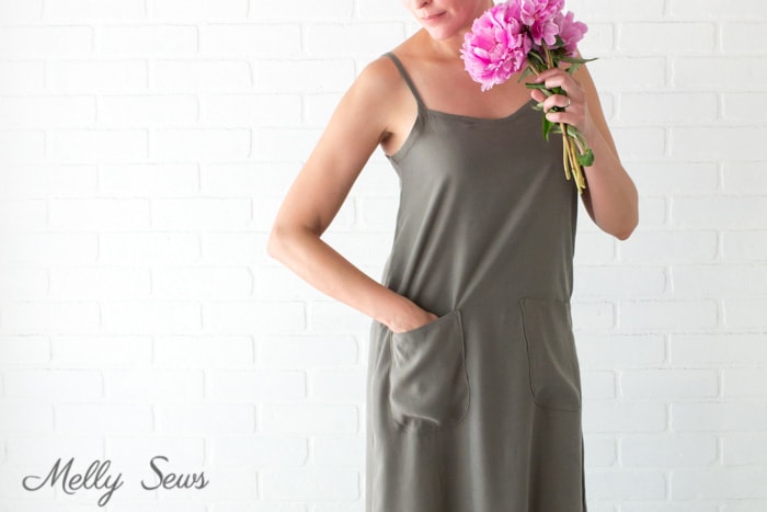 Pockets and peonies - Sew a simple maxi dress - perfect for summer - DIY tutorial by Melly Sews