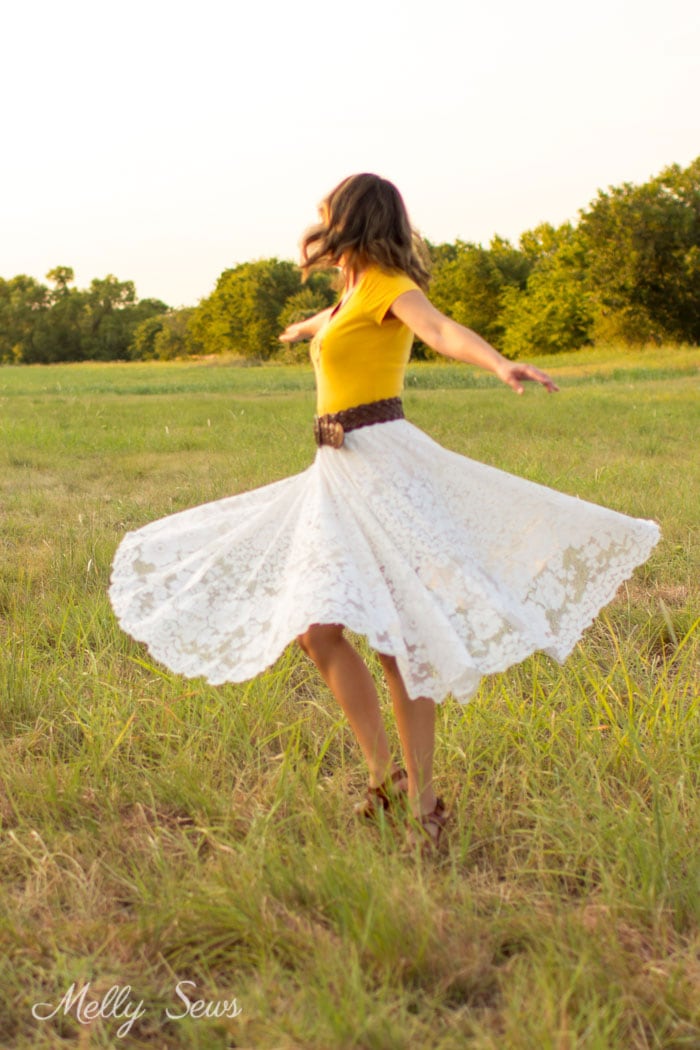 Twirling skirt - Turn a vintage table cloth into a skirt - sustainable sewing tutorial by Melly Sews