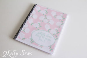 Make your own blog planner - use free printable pages - Melly Sews