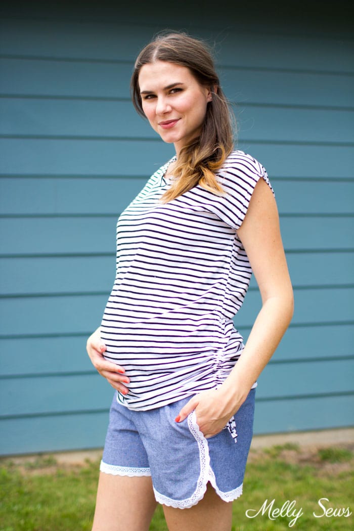 Comfy casual summer maternity outfit - Sew an easy Maternity Tshirt - adapt a free pattern for maternity wear by adding ruching - pattern and tutorial available from Melly Sews